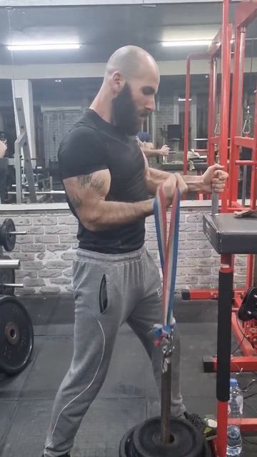 пронатр через большой палец. #fitness #shortvideo #sparta #спорт #ар