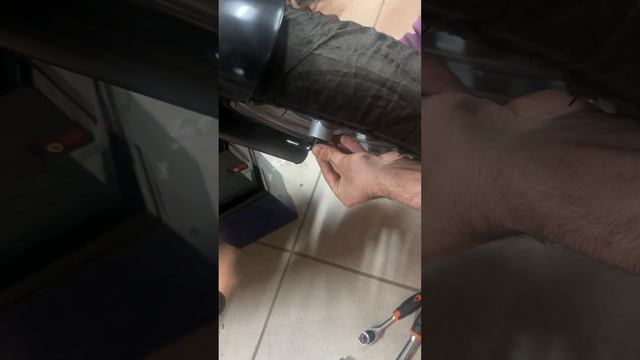 Сборка оси переднего колеса