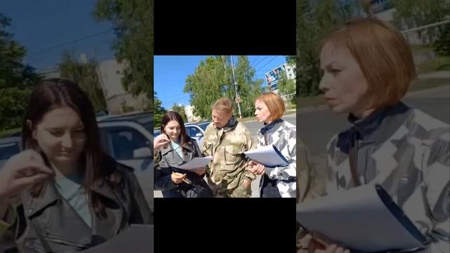 Экоактивисты, которые были сегодня на осмотре деревьев под снос в парке