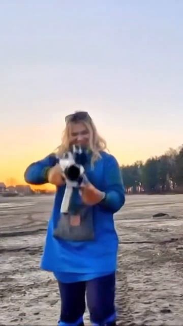 Когда вокруг «поджопники», которые мешают рыбачить😂?