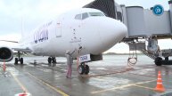 Племянница тюменского летчика Бориса Быстрых посетила названный в его честь самолет