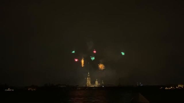 FireFestSPB “Пиротехнические дворы Петергофа» Санкт-Петербург