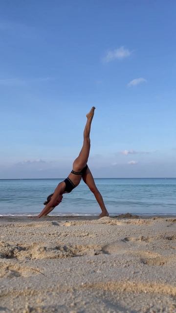 #yoga #йога #йогадляпохудения #здороваяспина #йогадляначинающих #yogatime #спорт #yogainspiration