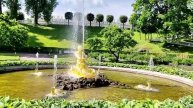 Фонтан "Тритон" в Нижнем парке Петергофа.