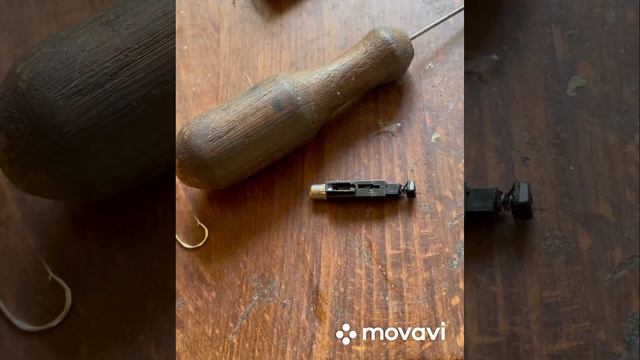 Иэ детали зажигалки делаем уловистую снасть на Окуня!!