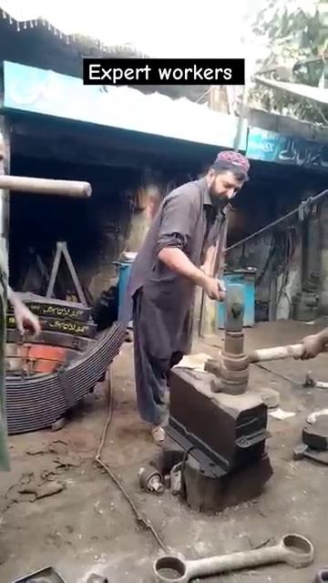 How expert workers hammer work in #shortsfeed #technician #skills #youtubeshort #trending