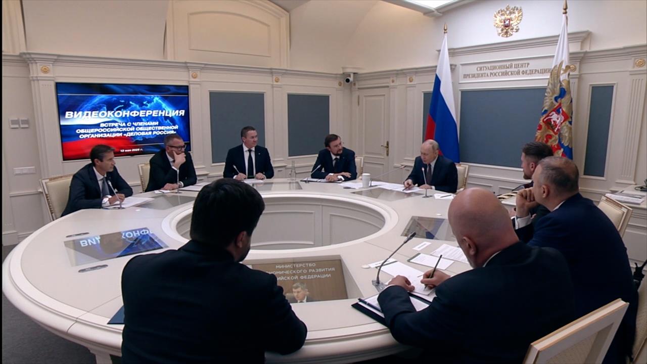 "Придурки" - Путин о тех, кто во вред себе вводит санкции против России