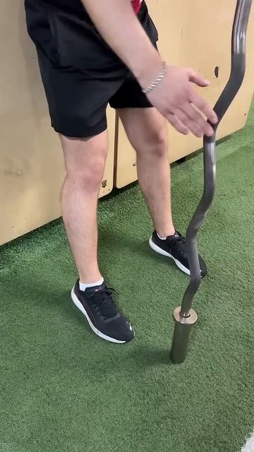 А ты знаешь как делать строгий подъём на бицепс? #gym #сп?