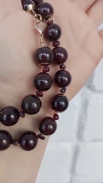 бусы из граната