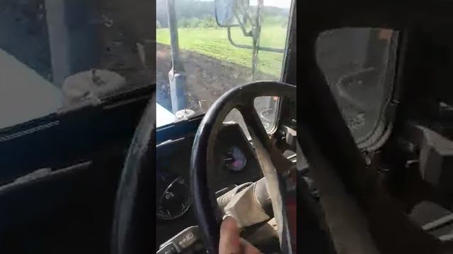 Девушка на МТЗ 82 Учим пахать