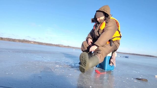 Рыбалка в Крещение на севере Беларуси.
