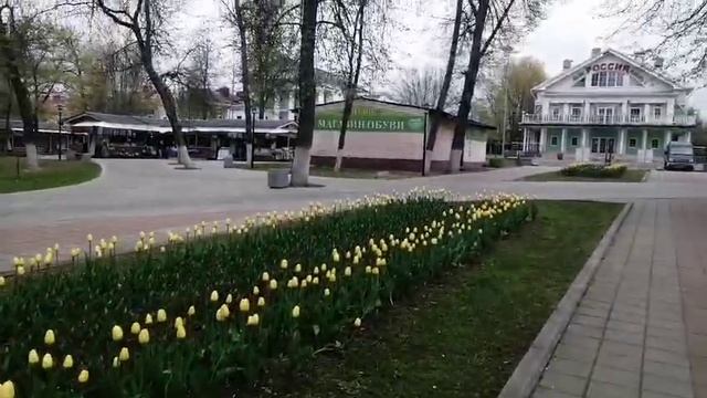 Углич - в центре города рядом с кинотеатром