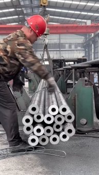 The process of fastening iron pipes #shorts