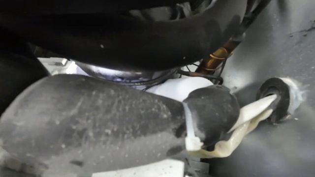 Правильна діагностика поломки холодильника - це запор