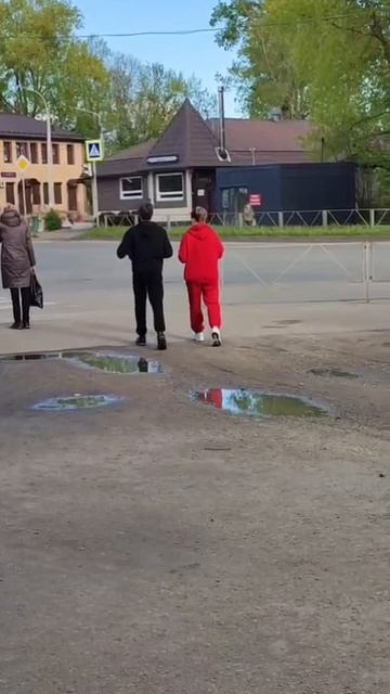 VID_20250514_234719_350.mp4.mov