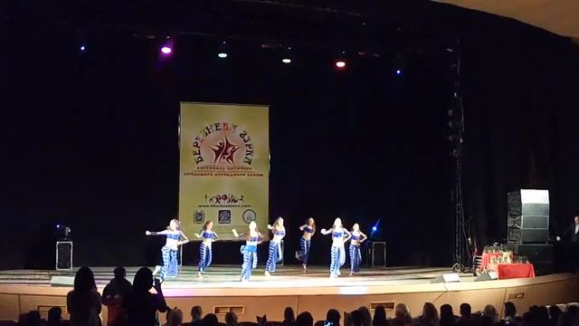 Tune Maari Entriyaan. Indian dance school "Djaya" / Школа восточного танца "Джая"