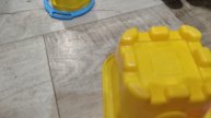 играем в детский набор для песочницы