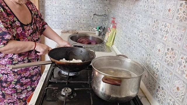 рассольник и печень с макарошками