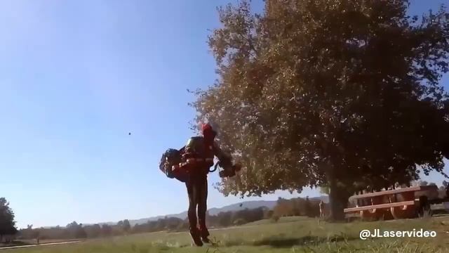 Электрический летающий бронекостюм Железного человека, изготовленный вручную.