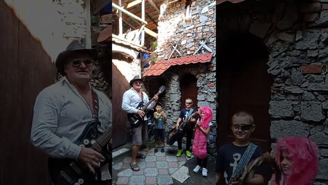 Репортажи из замка.Музыканты из Бремена