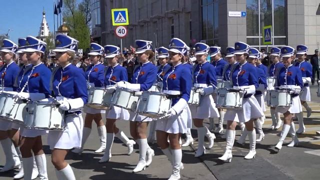 БЕССМЕРТНЫЙ ПОЛК в Иркутске прошёл многочисленной колонной