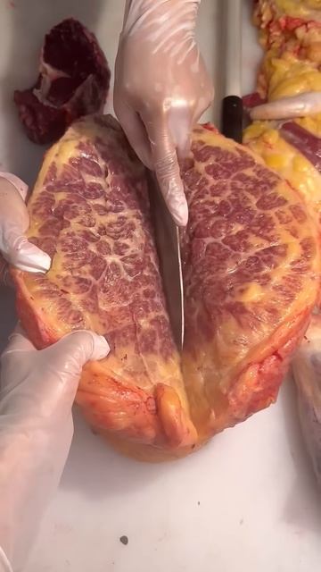 The process of cutting buffalo meat #shorts