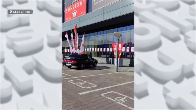 Барнаульский артист дал благотворительный концерт в доме офицеров Белгорода