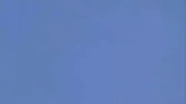 Классическая летающая тарелка в небе над США