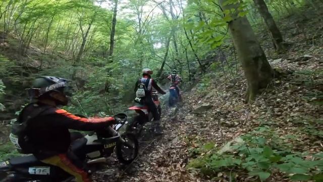 Видео с экшен камеры одного из участников 100% Enduro