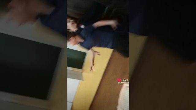 3, а класс-школа номер 4, пацаны лезли.