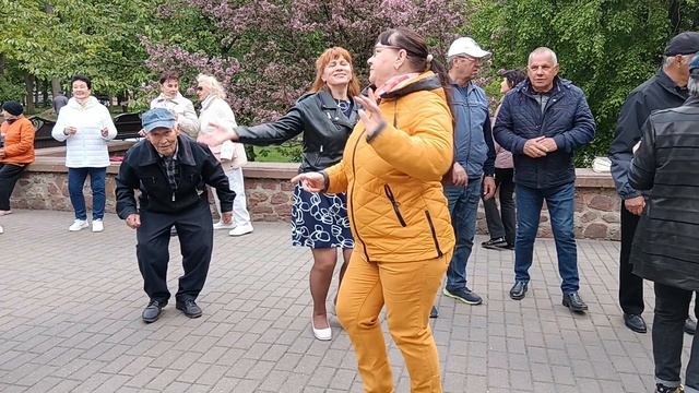 А мы будем счастливыми..... 10.05.25 Гомель парк Луначарского 🥰💫