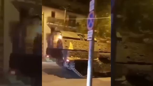 Бронетехника предположительно на пунктах пропуска на венгерско-украинской границе