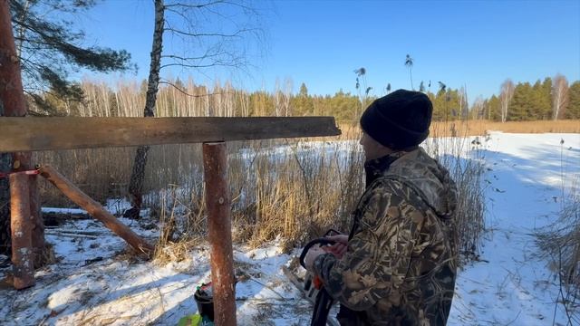 Строю двух этажный дом на дереве. Сделал первый этаж