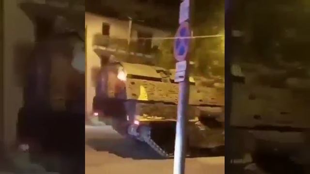 Венгрия сконцентрировала пехоту и бронетехнику около пяти ключевых пограничных переходов с Украиной