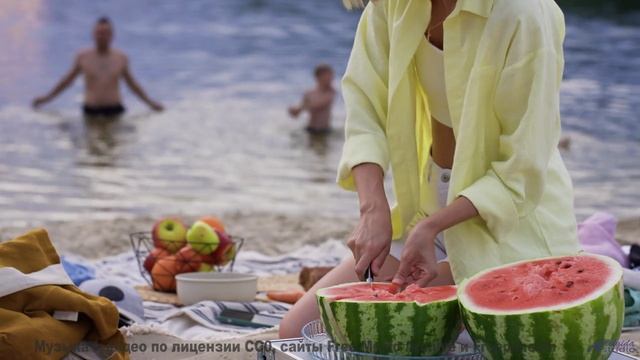 Тишина ломается, когда звучит столь сильная композиция - I like to Ejaculate -- Lance Romance -- Ses
