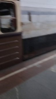 Отправление ретропоезда "Сокольники" со станции "Чистые Пруды" (видео не мое)