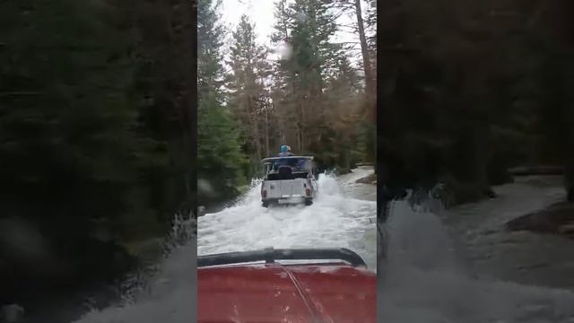 Поездка на джипах по лесу Архыза. Джиппинг.