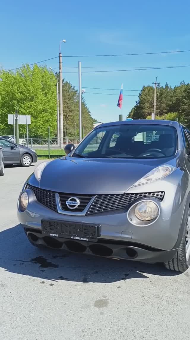 Nissan Juke 1,6 л. Бензин Вариатор  (117 л.с.) 2WD 2012