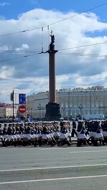VID_20250505_084607_013.mp4
Санкт-Петербург. Репетиция к параду 9 мая 2025г.