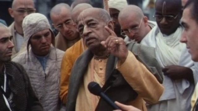 Лекция Шрилы Прабхупады 14.05.1973, Лос-Анжелес.  ШБ 1.8.52. Грязные люди могут очиститься.