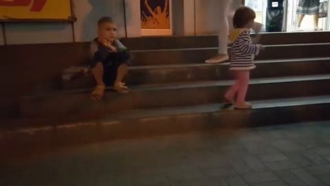 Прикольная песня Лысый мужик в наколках