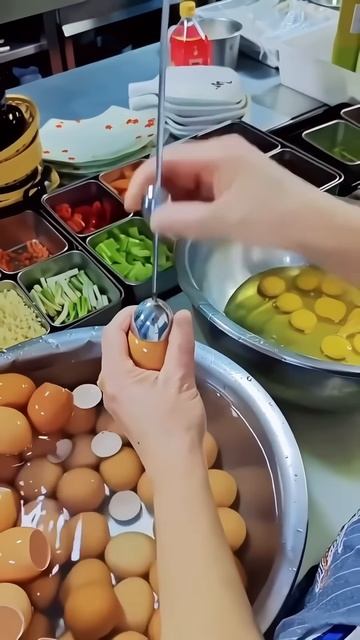 The process of opening an egg shell #shorts