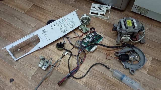 Indesit WISL 102 Быстрая 30  19.09.23