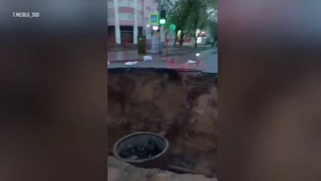 Водитель без прав перелетел через перекоп во время погони в Благовещенске