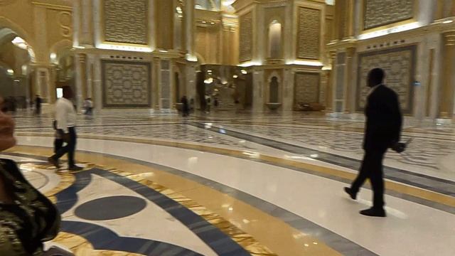 Абу Даби дворец 4.05.25