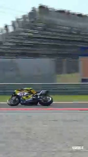 Iannone overtakes Bulega for the LEAD of the race 🤯 ｜ 2024 #ItalianWorldSBK 🇮🇹