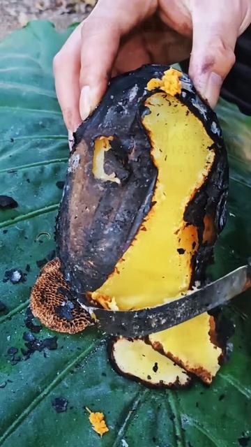 Peeling roasted sweet potatoes #shorts