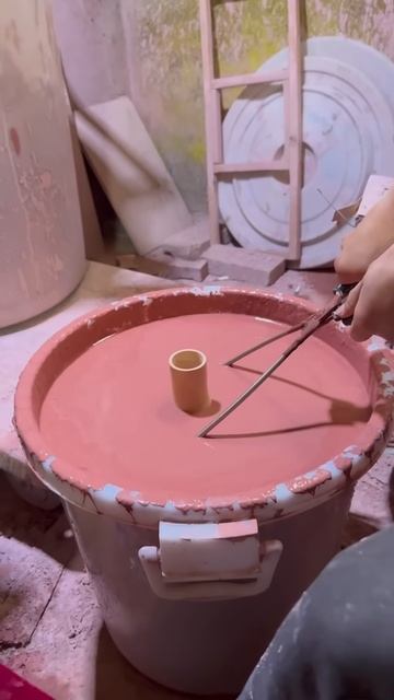 This is the process of coloring clay jars #shorts