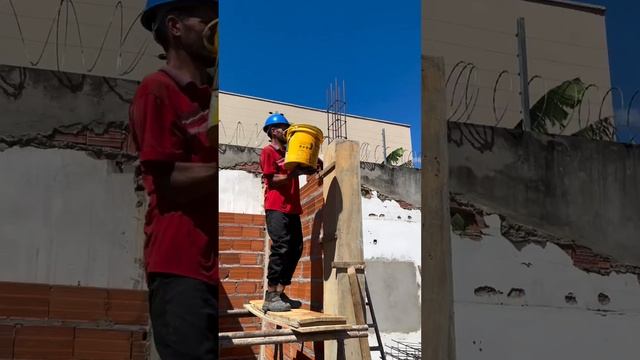 Когда просишь строителей прислать видео с объекта и объяснить, что готово