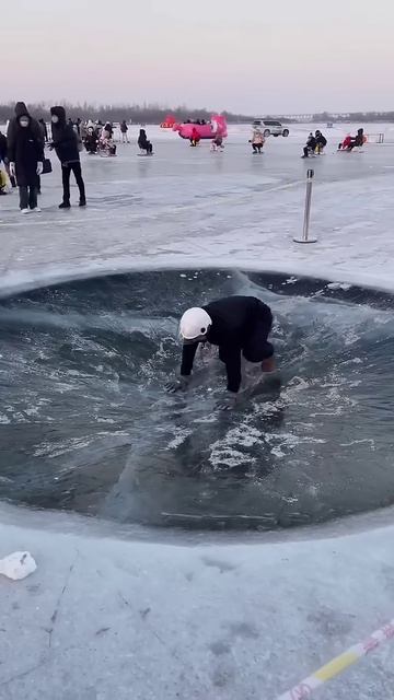 If you fall into this ice pit, you won't be able to get out #shortsvideo